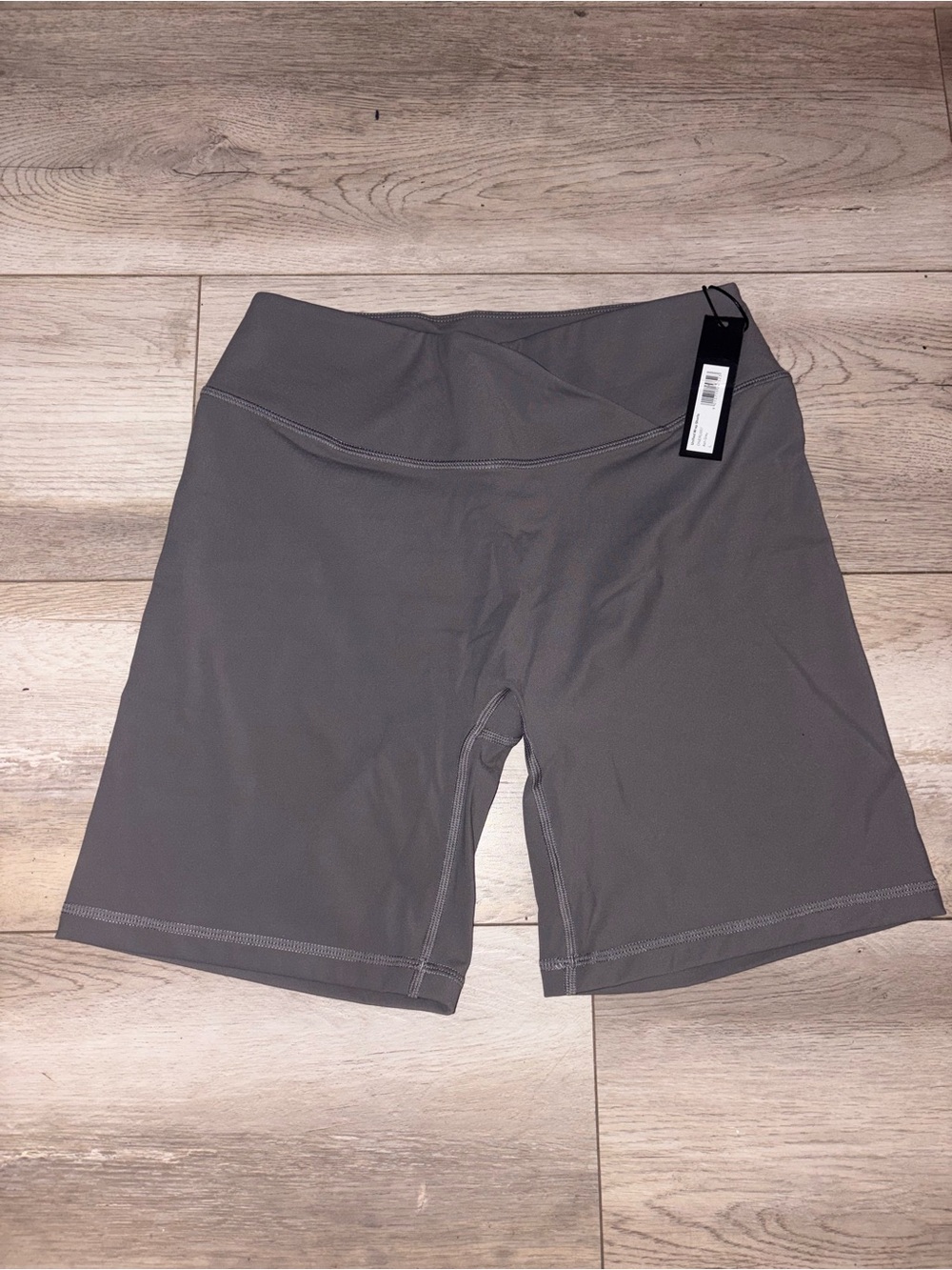 Oner Active Gray High-Waist V-Front Athletic Bike Shorts - Picture 5 of 8